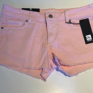 DL 1961 Renee Cutoff Shorts NWT 26